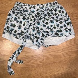 Flowy shorts